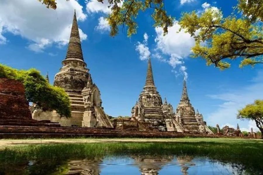 Thongthiao Bang Kachao : Pod si khieow thi son yu jai klang Krung Thep