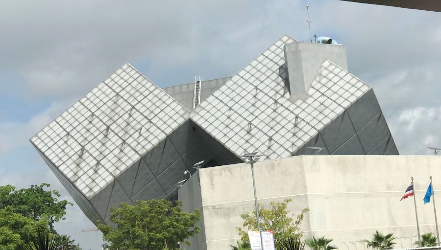 National Science Museum Thailand : Lok khong khwam ru lae kan plian plang nai anakhot