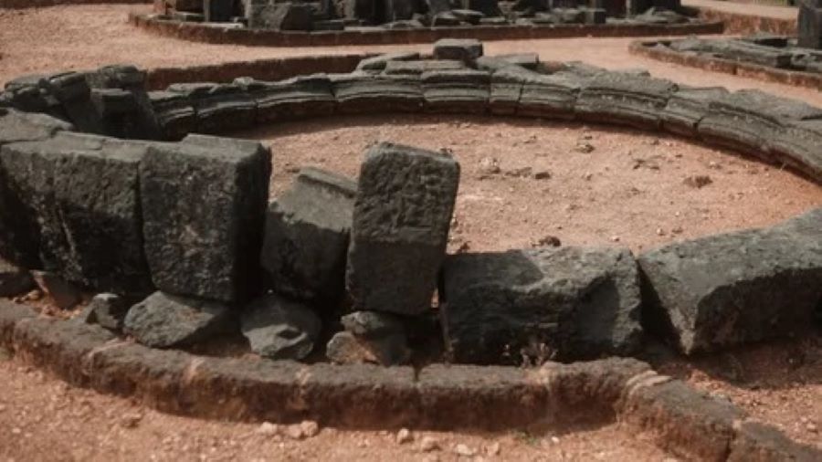 Mae Noi River Kiln Archaeological Site – Khwam ngam khong boran watthanatham nai Mae Hong Son