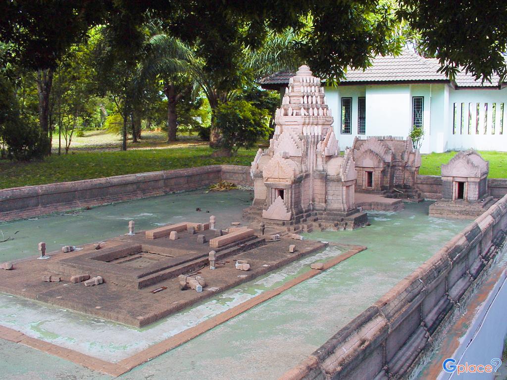 Si Mahosot Ancient City : Thang thiao suan boran thi prawattisat klang jai khong Prachin Buri