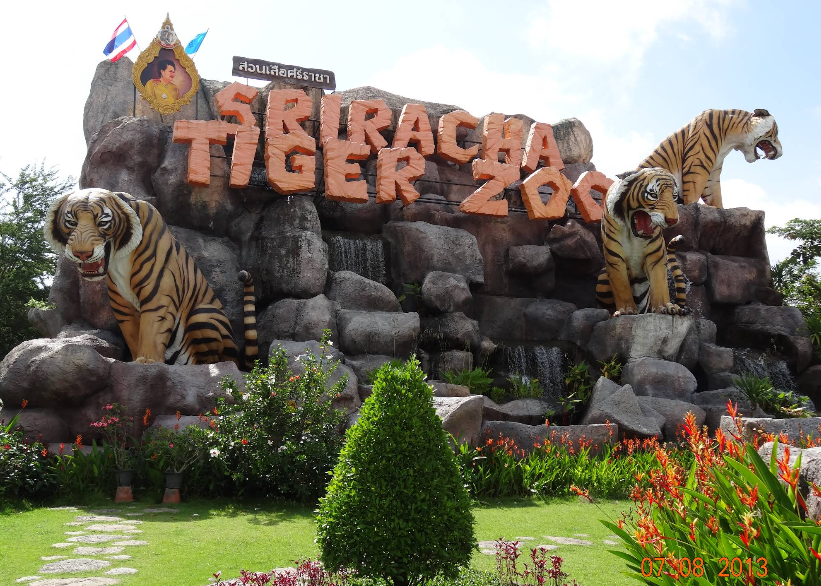 Suan Sat Suea Sriracha: Swarga khong Sat lae Show Thi Na Sanook nai Chon Buri