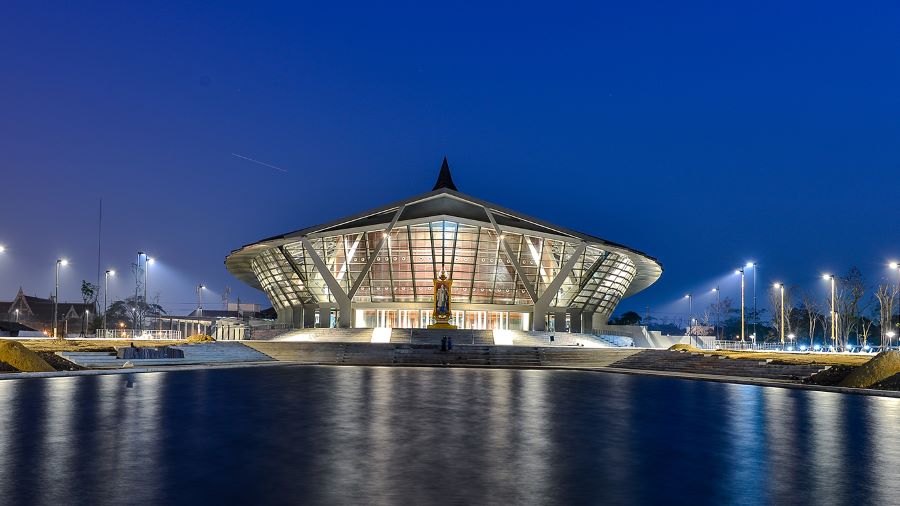 Prince Mahidol Hall – Sathani Dontri Bon Khwam Sangsan Thi Klao Na Thi Sut Nai Thailand