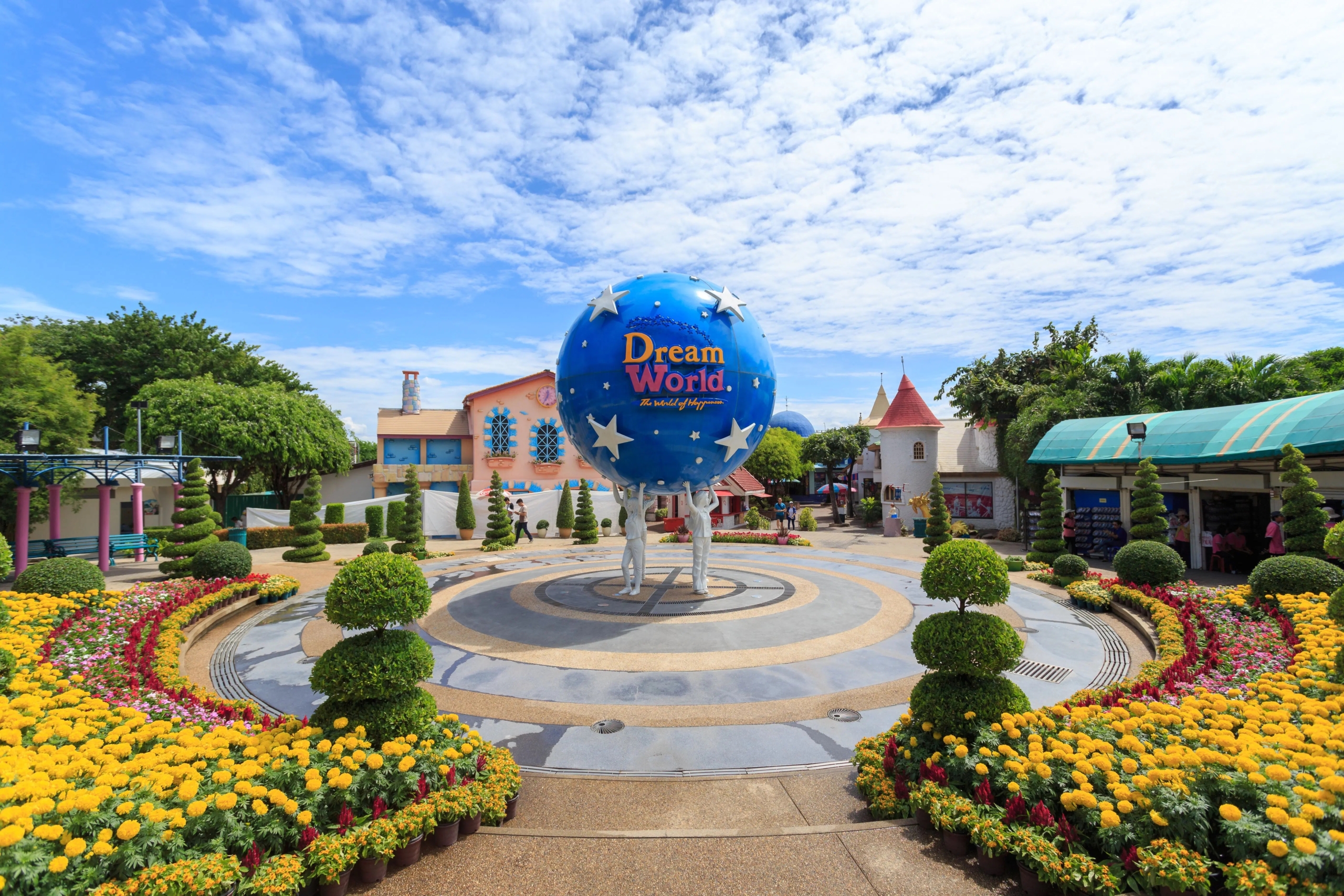 Dream World Amusement Park – Sa-than Thong Thiao Thi Samrap Khropkhrua Thi Tem Pai Duay Kwam Sanuk Lae Fan-ta-si Nai Bangkok