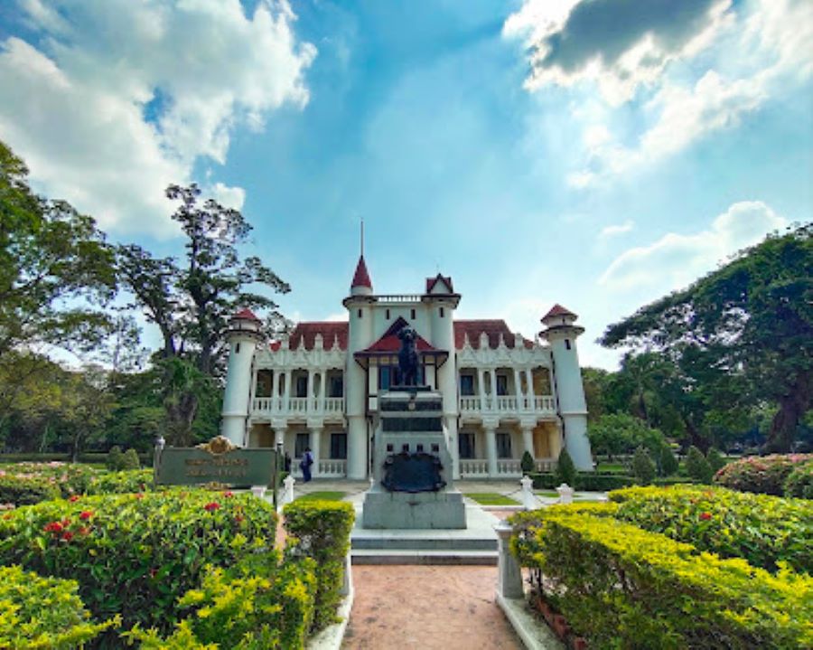 Thiao Sanam Chandra Palace – Phra Ratchathan thi Ngaam lae Naochit Thi Mueang Nakhon Pathom
