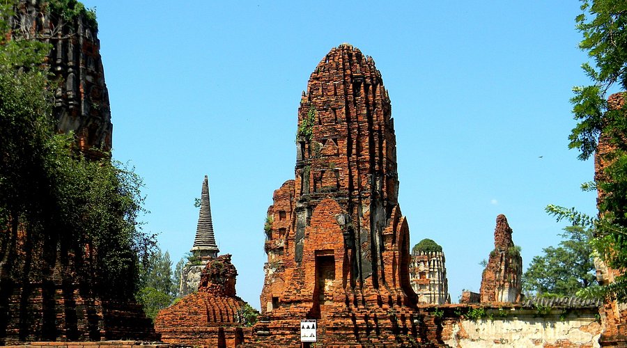 Wat Mahathat : Wat Boran thi yuu klang hua jai khong Ayutthaya