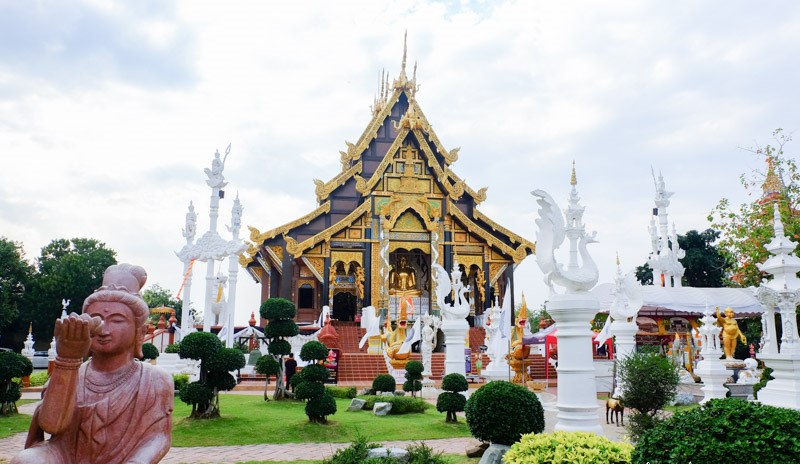 Wat Tha Mai – Sathana Phutthasatsana Thi Sangop Lae Ngam Thi Samut Sakhon
