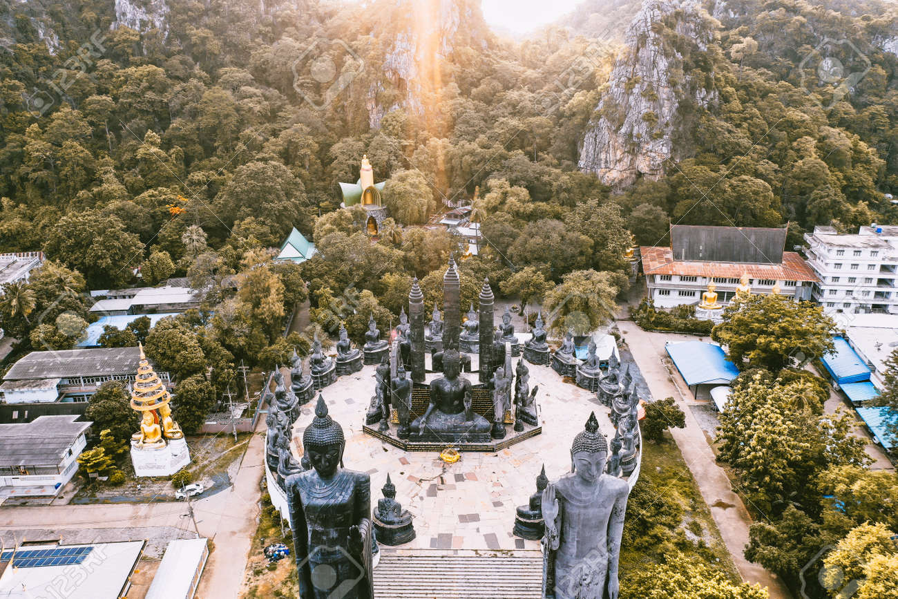 Wat Tham Krabok – Suea Phra Boran Nai Hua Jai Khong Saraburi
