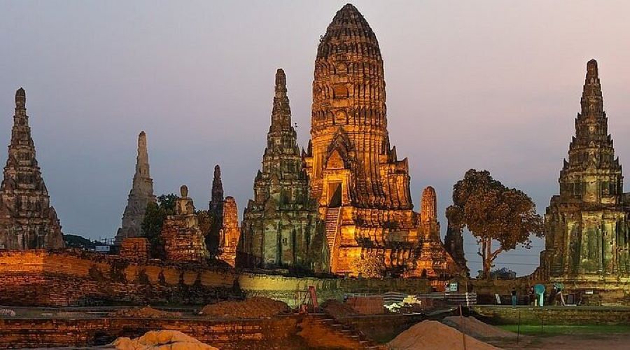Chai Nat Muni National Museum : Kan Phopphaa Pratheep Phrawatisat Sinlapakam lae Watthanatham nai Klaang Prathet Thai