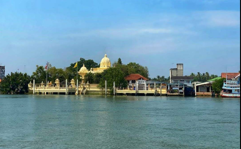 Wat Phet Samut Worawihan – Khwam ngam lae khwam sangsawan nai hua jai khong Samut Songkhram