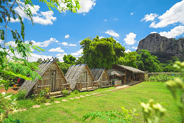 Khao Chakan : Phu Khao Sattru Thi Suea Sa-nga Phap Thi Changwat Sa Kaeo