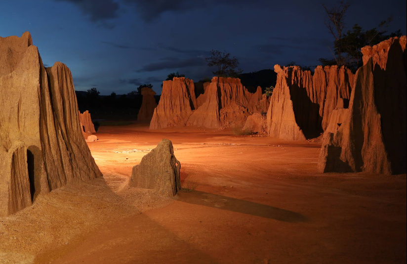 Paak Lom Pai Grand Canyon Sa Kaeo : Phuen Hin Suay, Viewpoint Thamchad, Lae Khwam Pratabjai Mai Khuey Luem